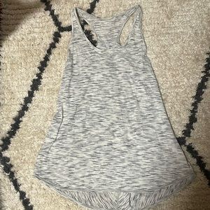 Lululemon - size 8/10 - marbled black/white tank